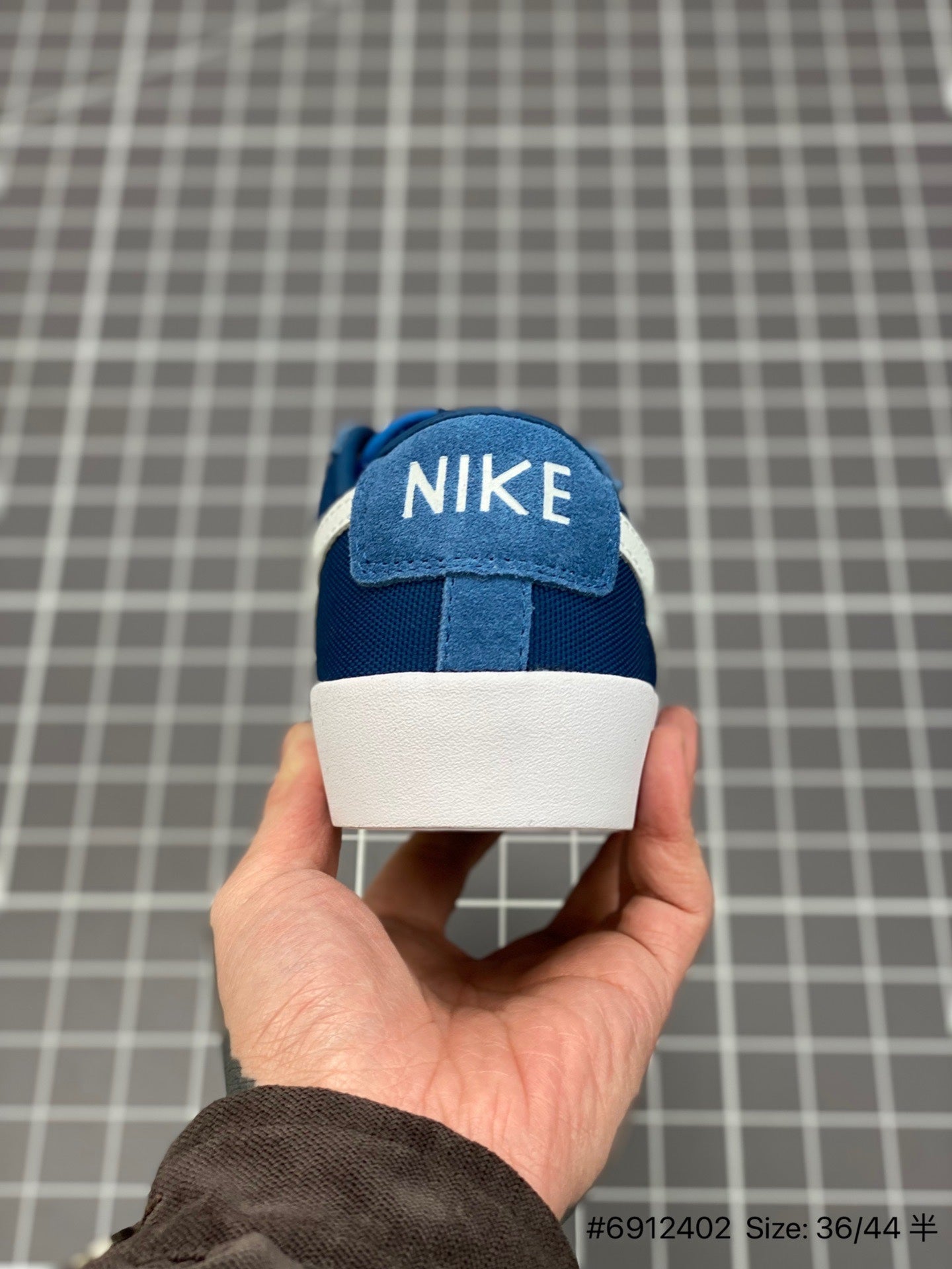 Nike Blazer Low'1977 Sb Gt - White Unisex Streetwear Limited Edition - The Nike Blazer Low '1977 SB GT in Blue and White is a versatile sneaker