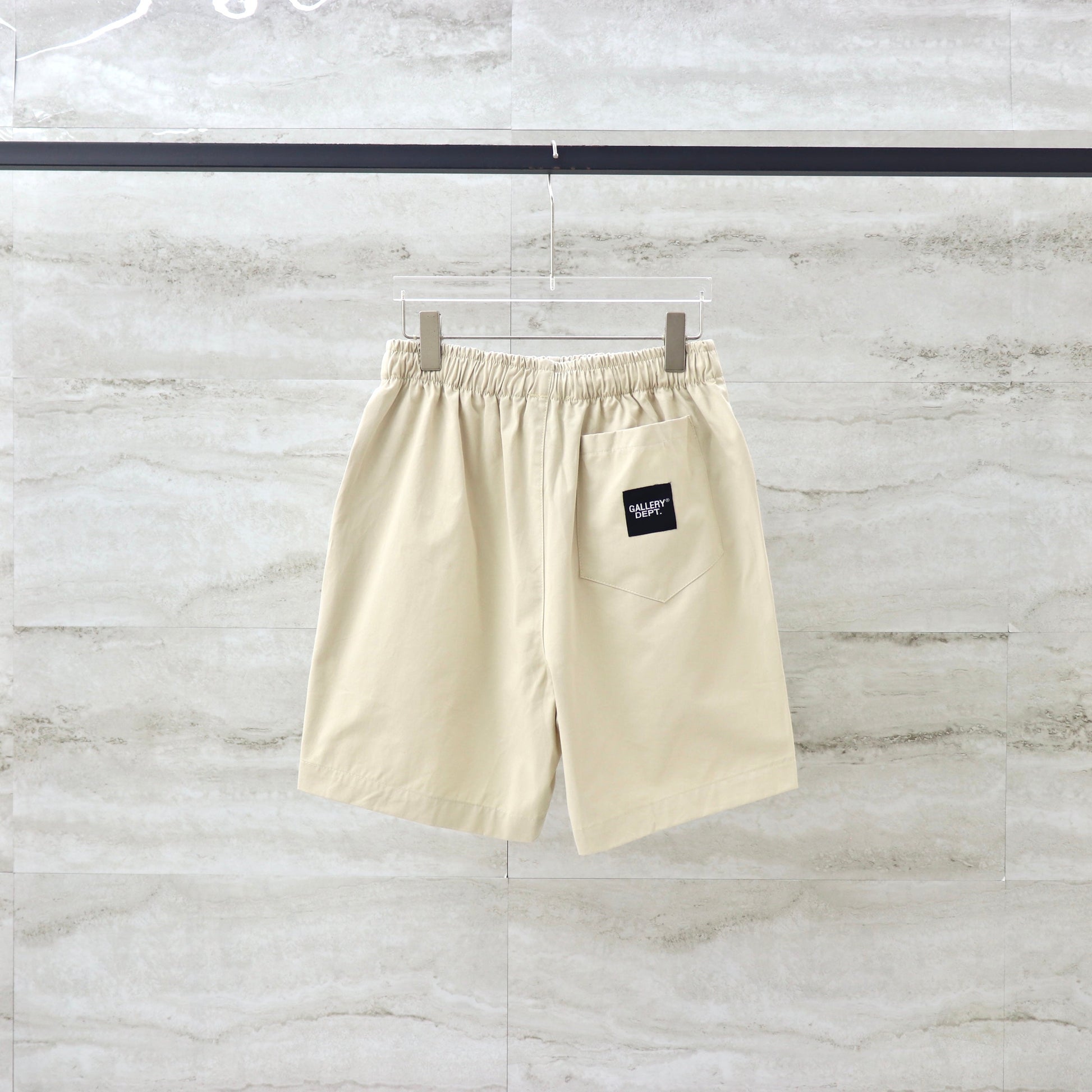 GALLERY Dept Shorts - White Unisex Streetwear Limited Edition - **Gallery Dept. Classic Logo Shorts: Detailed Product Description** Introducing the Gallery Dept. Classic Logo Shorts,