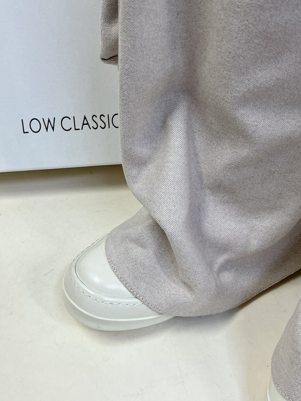 Rick Owens Over-the-knee Boots Sweater - White Unisex Streetwear Limited Edition - **Rick Owens White Over-the-Knee Boots: Avant-Garde Elegance** Step into the future of fashion with Rick