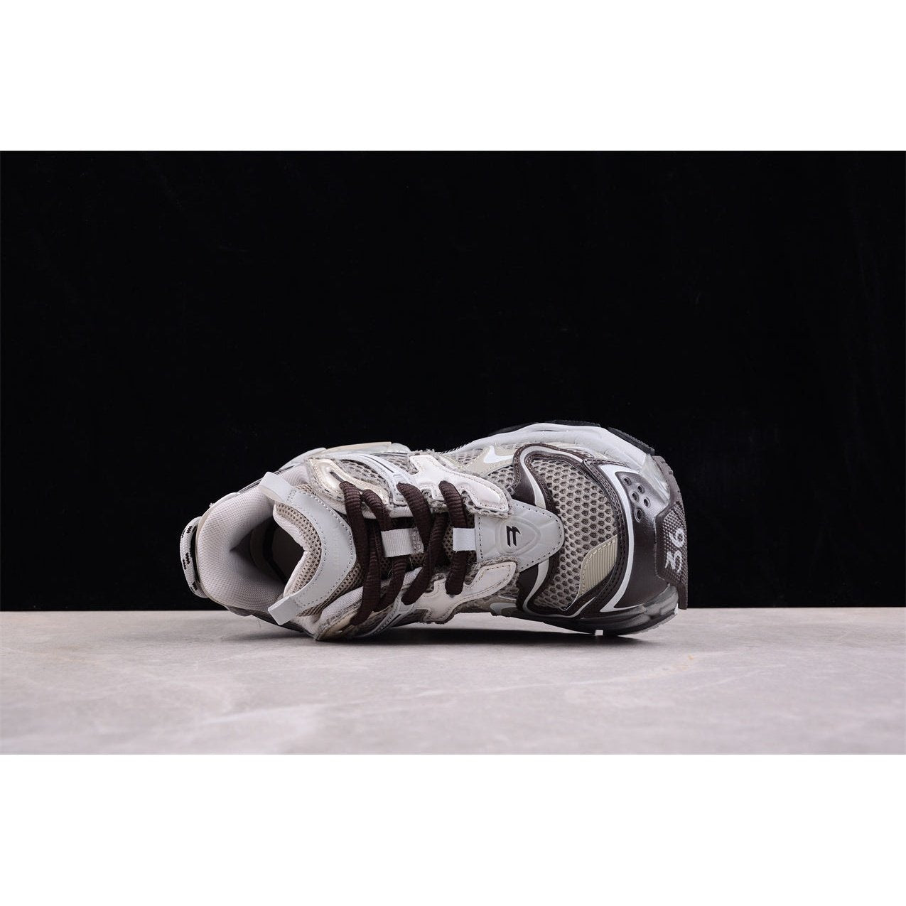 BALENCIAGA Runner - Taupe Mi - Sneakers - Red Unisex Streetwear Limited Edition - Introducing the BALENCIAGA Runner in Taupe Mix, a sophisticated fusion of style and performance. These