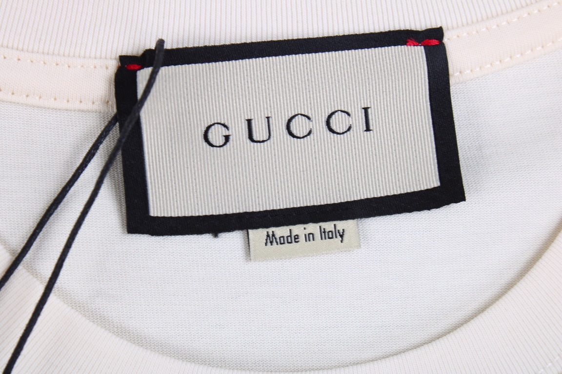 Camiseta Gucci con estampado de gato (Crema)