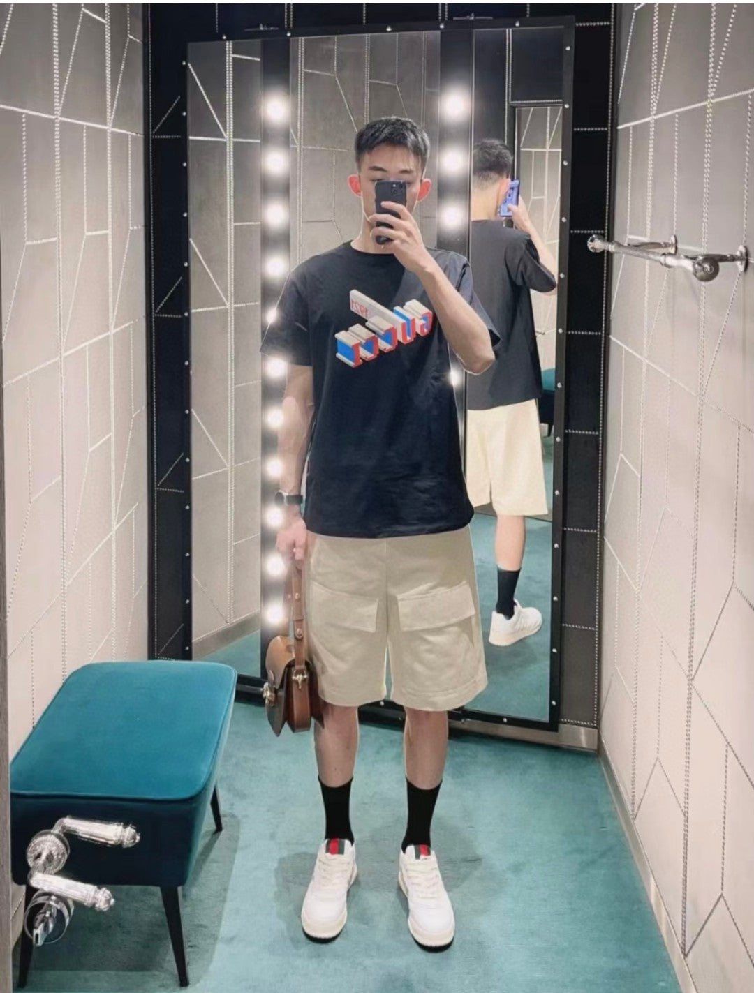 Camiseta gráfica Gucci 1921