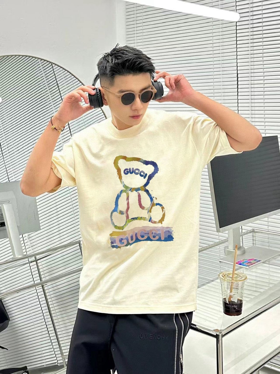 Camiseta gráfica de osito de peluche de Gucci