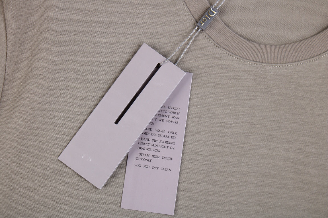 Camiseta con el logo doble D de Dior (caqui)