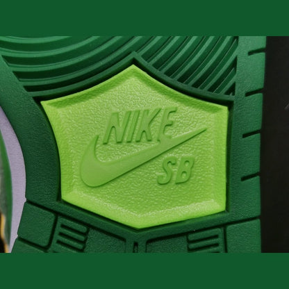 NIKE Sb Dunk Low - Ben & Jerry's Chunky Dunky - Red Unisex Streetwear Limited Edition