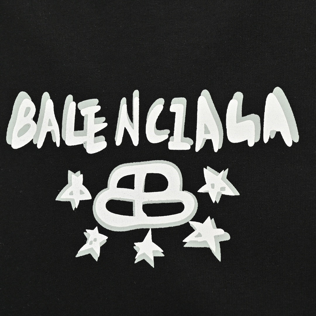 Camiseta negra con estampado de estrella de Balenciaga