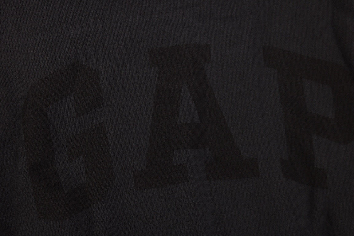 GAP Oversized Hoodie - Black Unisex Streetwear Limited Edition - This GAP hoodie features a classic oversized fit with the GAP logo prominently displayed on