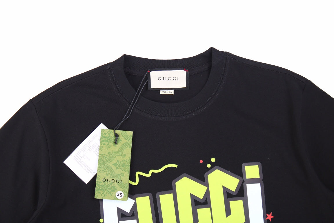 Gucci Lightning Bolt Logo T-shirt In - Black Unisex Streetwear Limited Edition - Inject a bolt of energy into your wardrobe with this striking black Gucci t-shirt, which