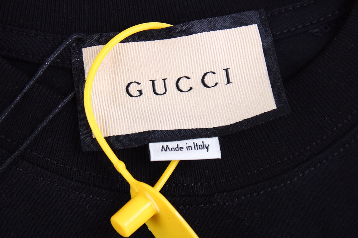 Camiseta Gucci con logo retro (negra)