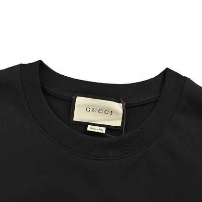 Gucci Snowboarder Graphic T-shirt - Black Unisex Streetwear Limited Edition - <span>This Gucci t-shirt features a bold graphic design of a snowboarder in action against a