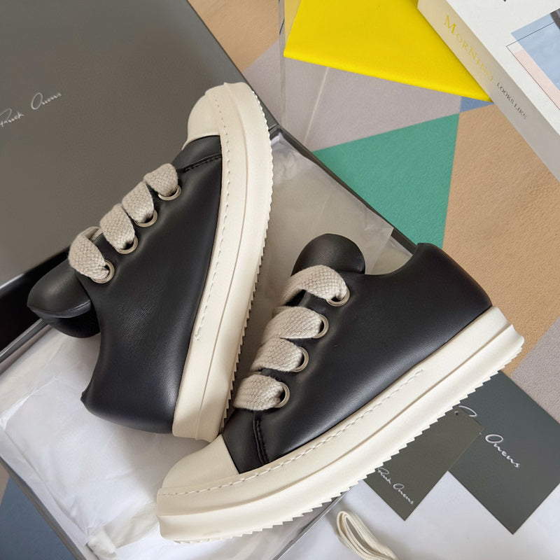 Rick Owens And White Low-top Sneakers - Black Unisex Streetwear Limited Edition - **Rick Owens Black and White Low-Top Sneakers: Modern Elegance and Superior Craftsmanship** Introducing the Rick