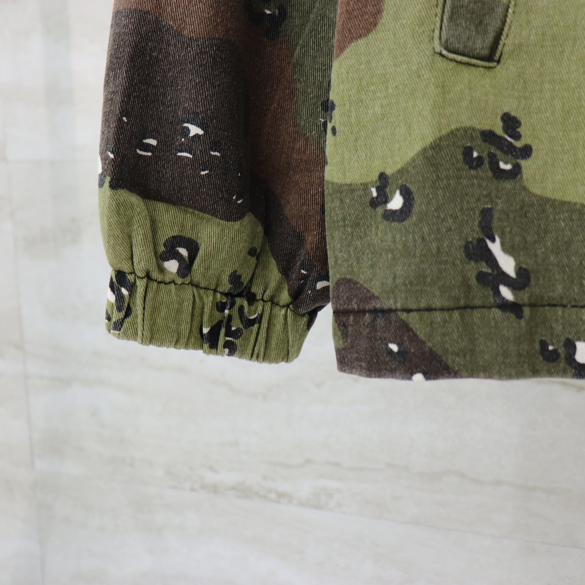 GALLERY Dept Hoodie - Red Unisex Streetwear Limited Edition - **Gallery Dept. Camouflage Jacket: Detailed Product Description** The Gallery Dept. Camouflage Jacket is a perfect
