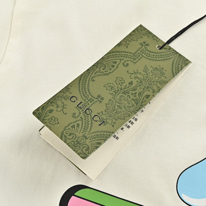 Camiseta gráfica de Gucci con conejito