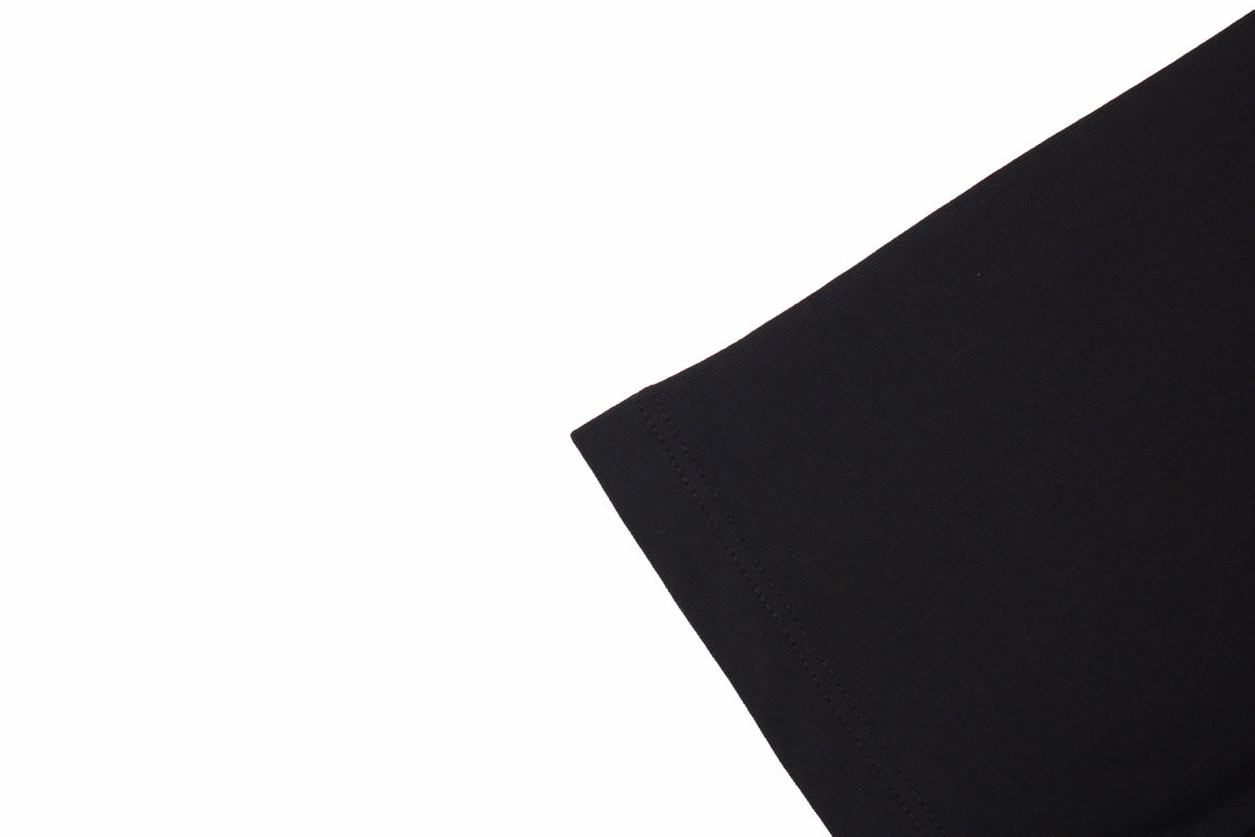 Camiseta gráfica de setas de Gucci