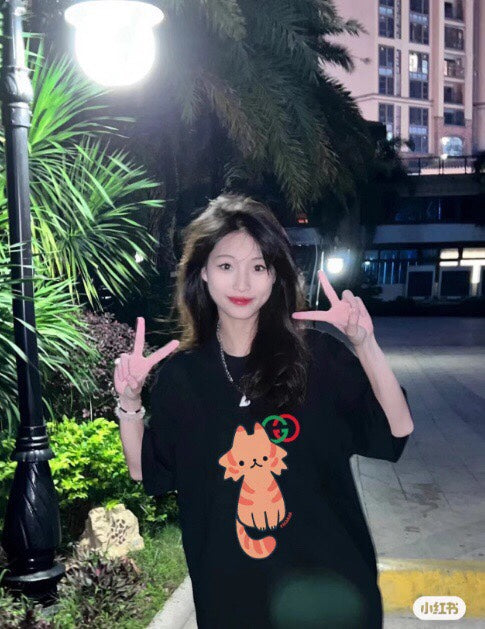 Gucci Cat Graphic T-shirt - Black Unisex Streetwear Limited Edition - <p dir='ltr'><span>This Gucci t-shirt features an adorable cat graphic design. The black shirt showcases