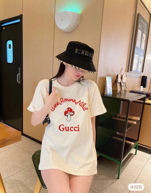Gucci Mushroom Graphic T-shirt (cream) Unisex Streetwear Limited Edition - <p dir='ltr'><span>This Gucci t-shirt features a whimsical mushroom graphic design. The cream shirt showcases
