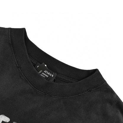 Camiseta Balenciaga con logo pintado con aerosol (negra)