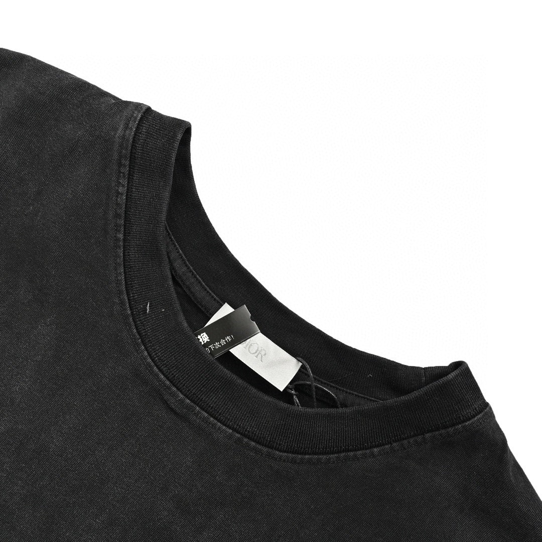 Dior Logo T-shirt (black) Unisex Streetwear Limited Edition - This black Dior T-shirt features a subtle gradient effect, giving it a modern and stylish