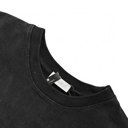 Dior Logo T-shirt (black) Unisex Streetwear Limited Edition - This black Dior T-shirt features a subtle gradient effect, giving it a modern and stylish