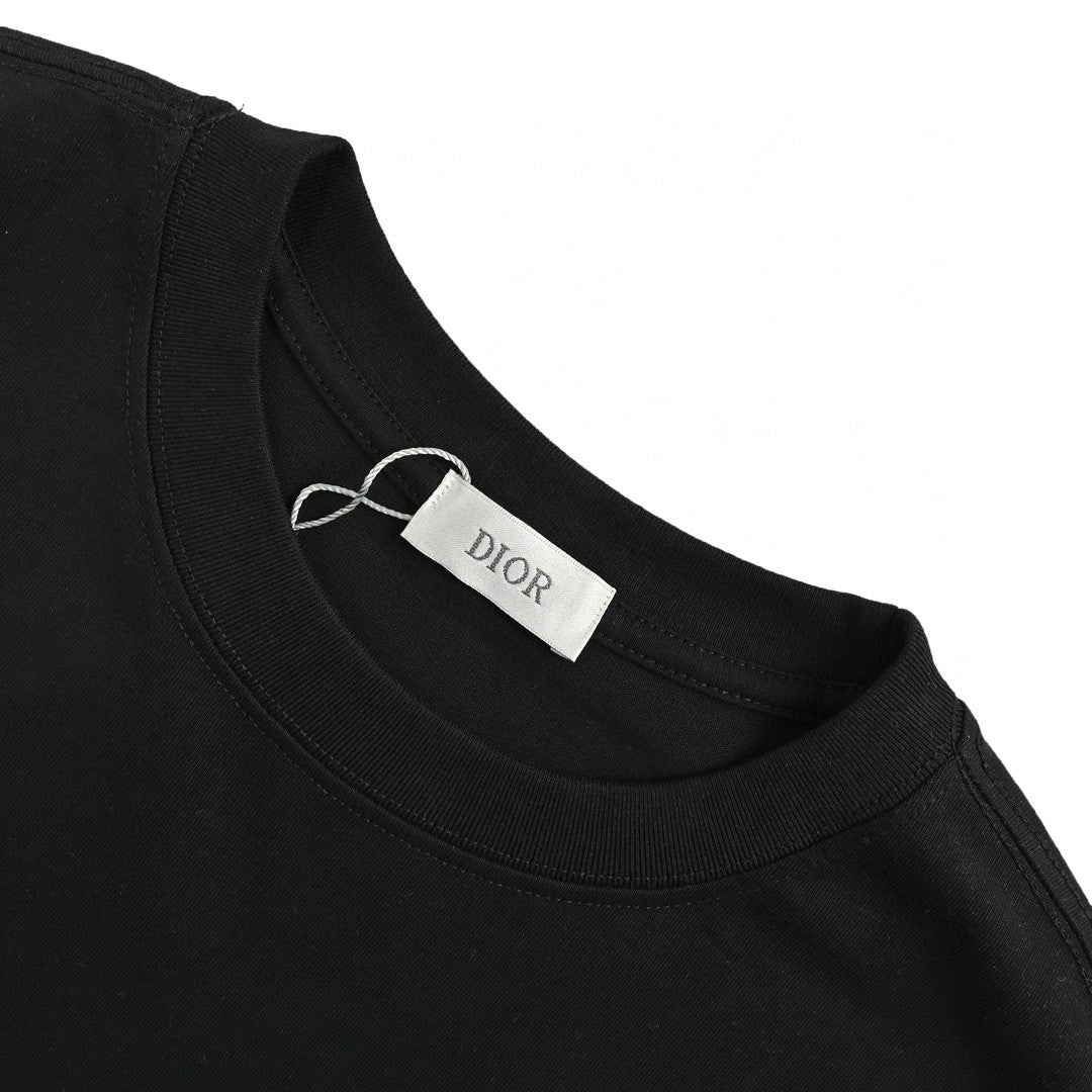 Camiseta Dior con logo goteando (negra)