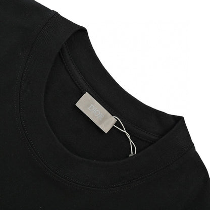 Dior 1947 Signature T-shirt - Black Unisex Streetwear Limited Edition - This Dior t-shirt features the signature of Christian Dior along with the year 1947, printed