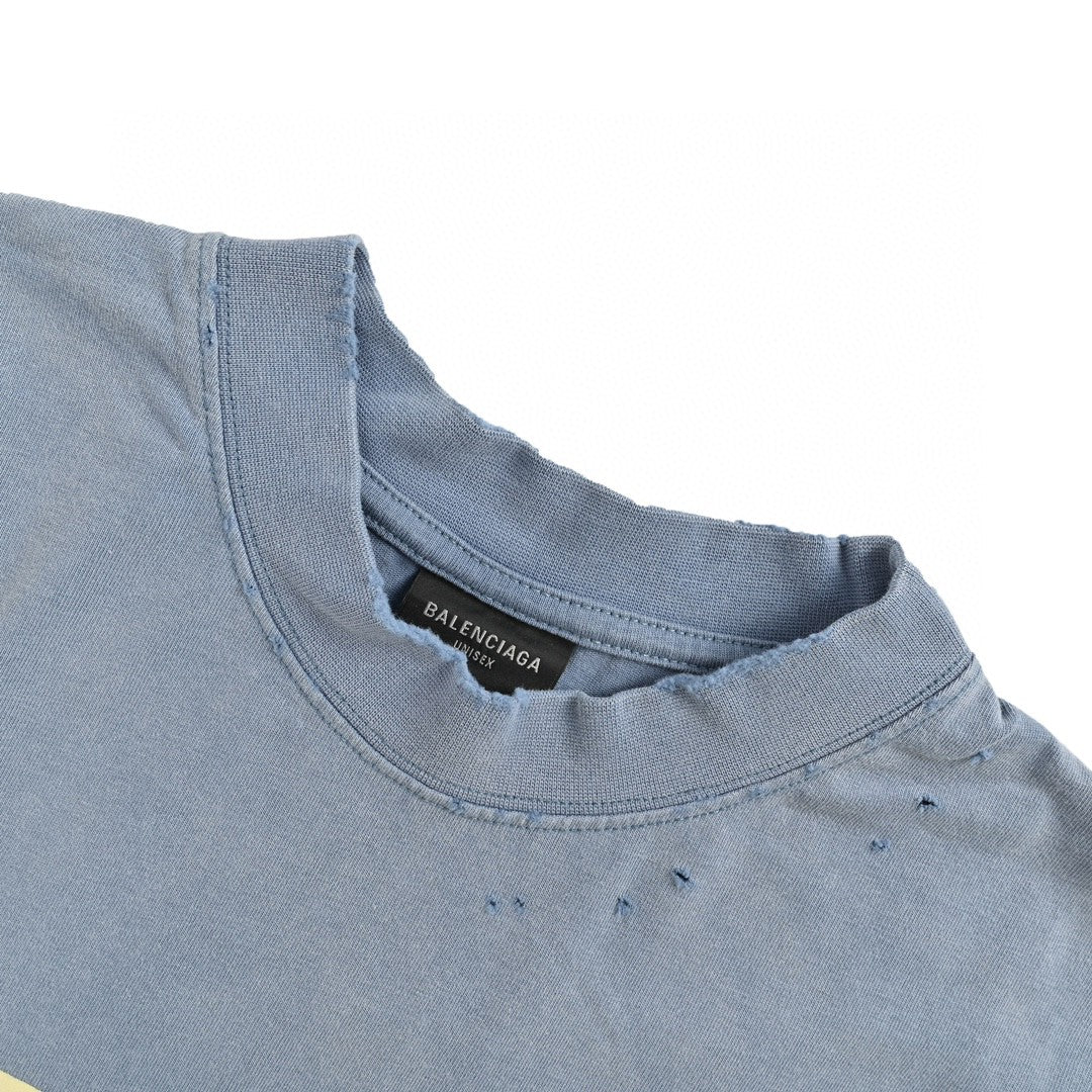 Camiseta azul con logo vintage de Balenciaga