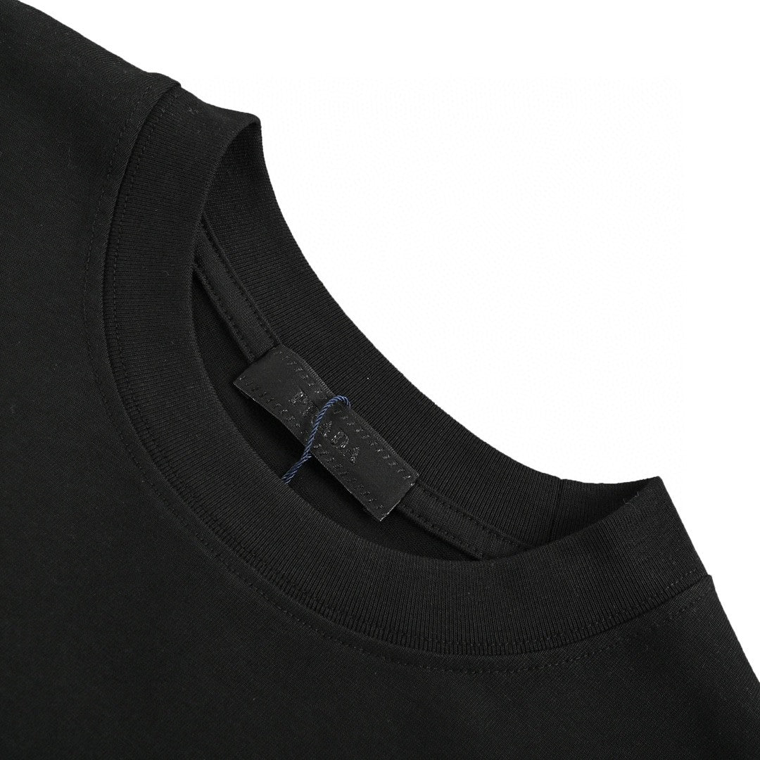 Prada Pocket T-shirt (black) Unisex Streetwear Limited Edition - This Prada t-shirt features a distinctive chest pocket with the Prada logo. Made from premium