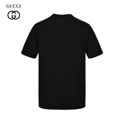 Gucci Dragon Graphic T-shirt - Black Unisex Streetwear Limited Edition - <span>This Gucci t-shirt features a vibrant dragon graphic on the front. The colorful design includes