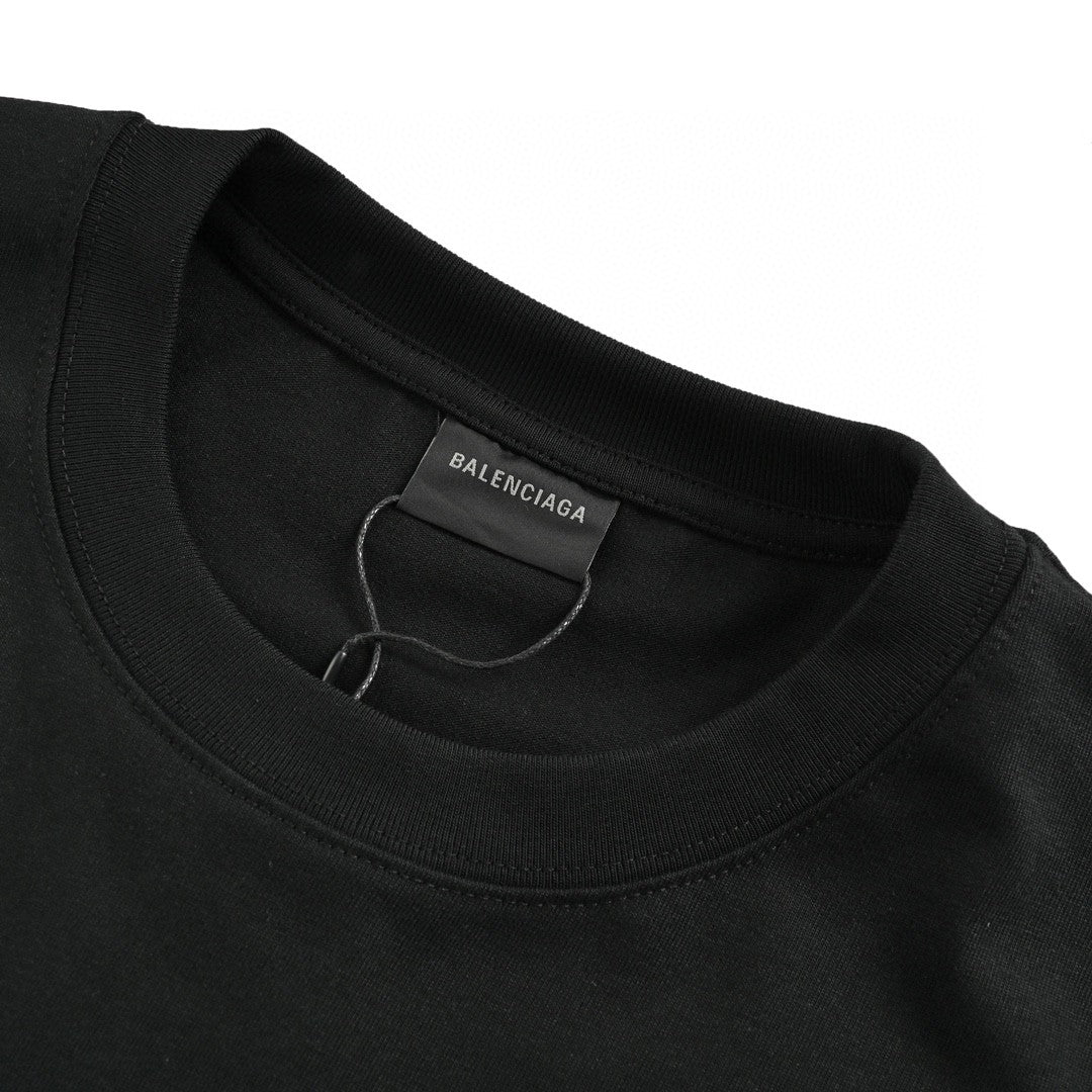 Balenciaga T-shirt - Paris Graphic - Black Unisex Streetwear Limited Edition - <span>This Balenciaga t-shirt features a bold graphic design. The front showcases the word 'Paris' in