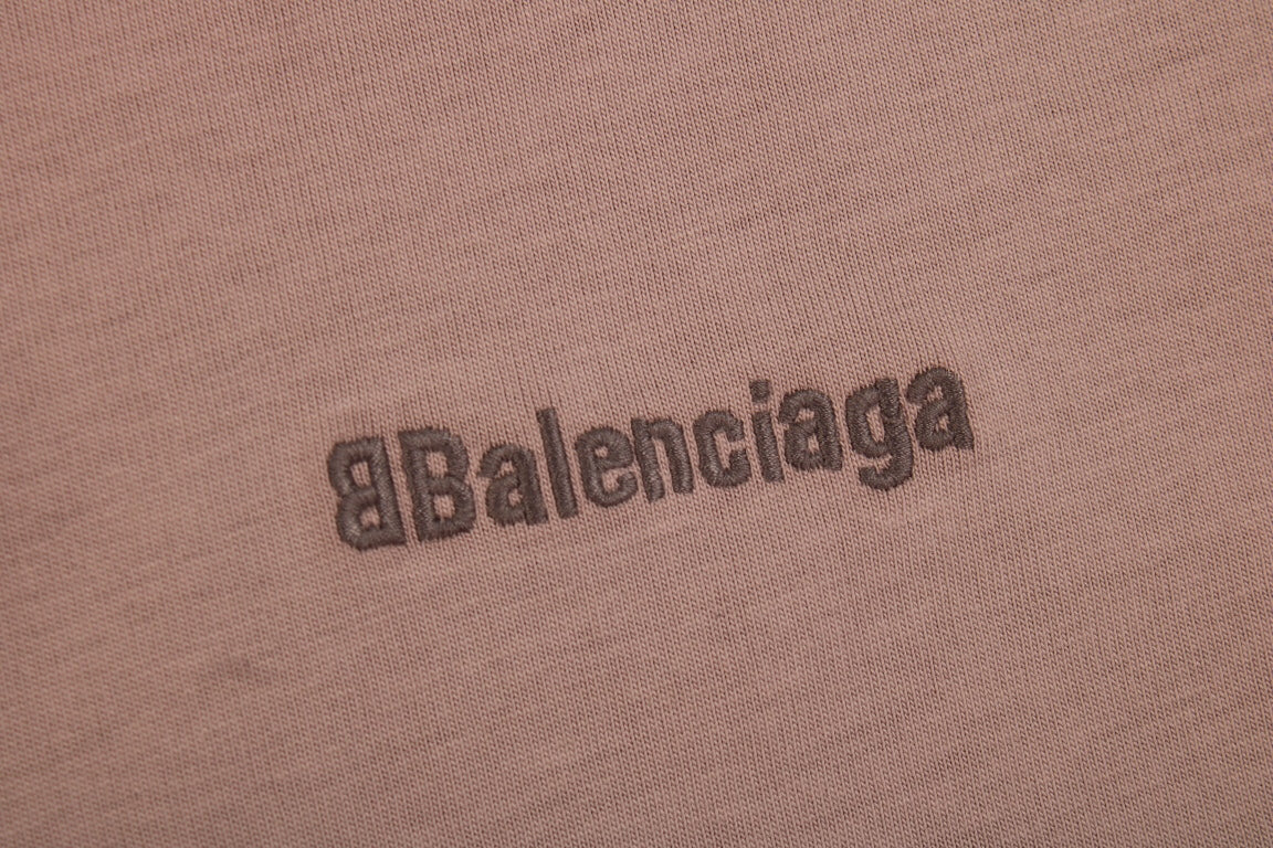 CAMISETA MINIMALISTA GRIS DE BALENCIAGA