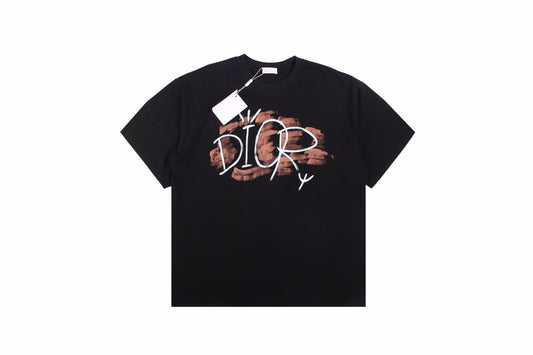 Dior T-shirt With Artistic Logo Design - Black Unisex Streetwear Limited Edition - <p dir='ltr'><span>This Dior t-shirt features an artistic logo design. It is black with white