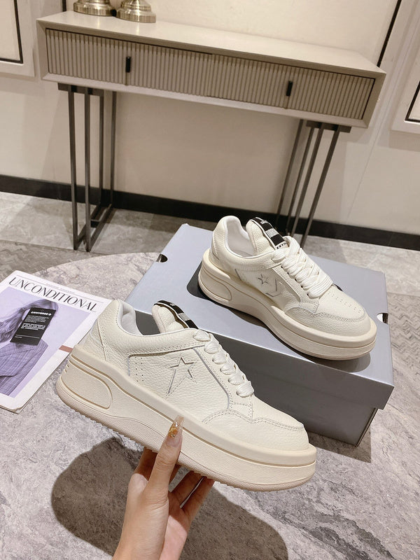 Converse - Undercover Turbowpn Low Sneakers - - White Unisex Streetwear Limited Edition - ### Converse x UNDERCOVER TURBOWPN Low Sneakers - White Introducing the Converse Turbo Weapon in