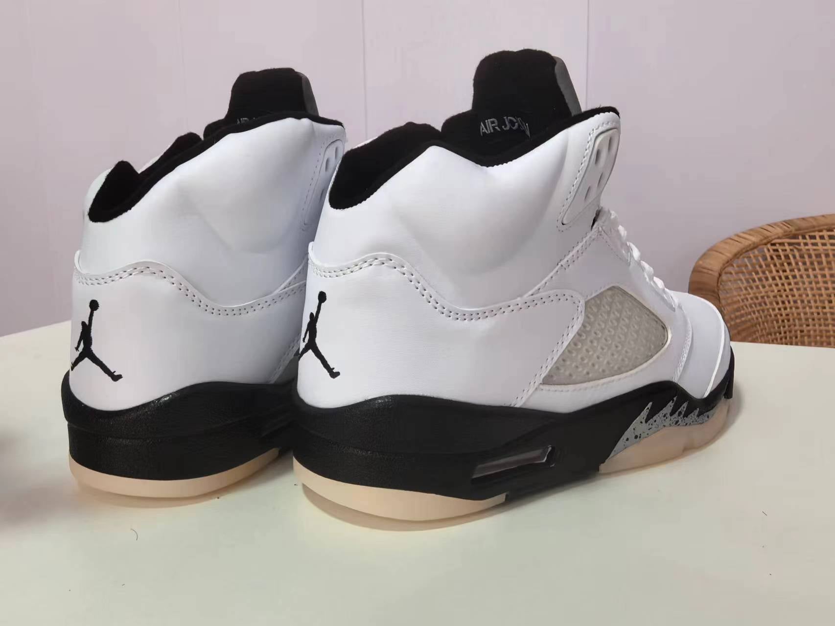 JORDAN 5 Retro White - - Black Unisex Streetwear Limited Edition