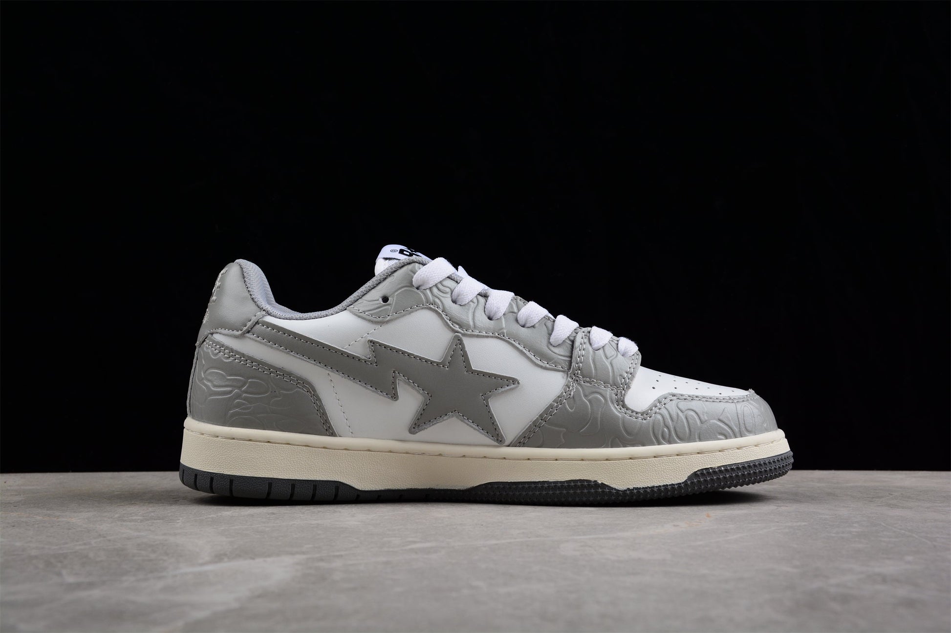BAPE Sta Low-top Sneakers In And Gray - White Unisex Streetwear Limited Edition - **BAPE STA Low-Top Sneakers in White and Gray** Introducing the BAPE STA Low-Top Sneakers in