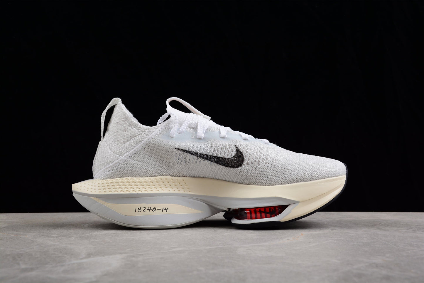 Zoom Alphafly Ne - T% 2 White And - Black Unisex Streetwear Limited Edition