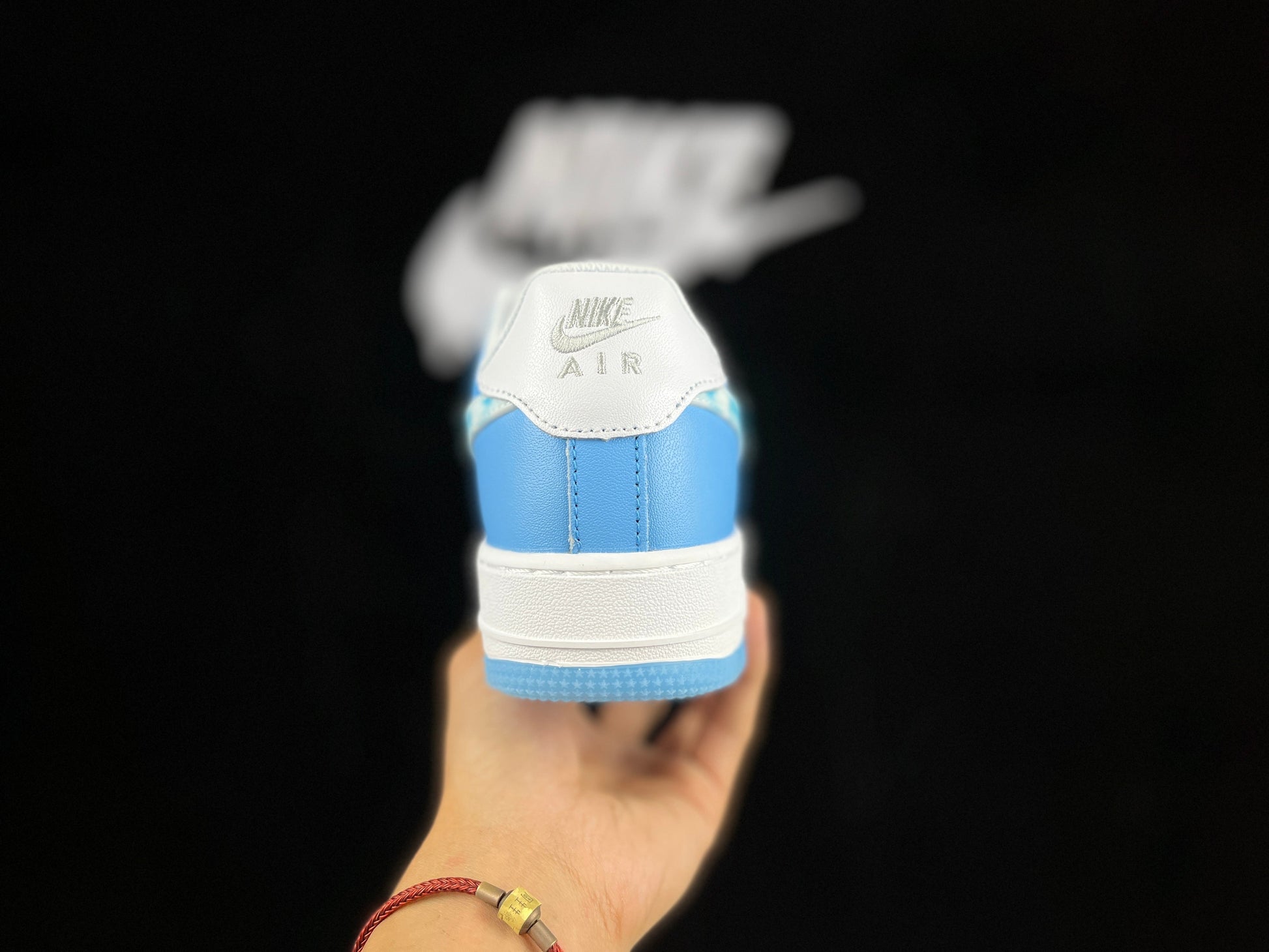 NIKE Air Force 1 '07 Low - White Unisex Streetwear Limited Edition - **Nike Air Force 1 '07 Low** The Nike Air Force 1 '07 Low is a