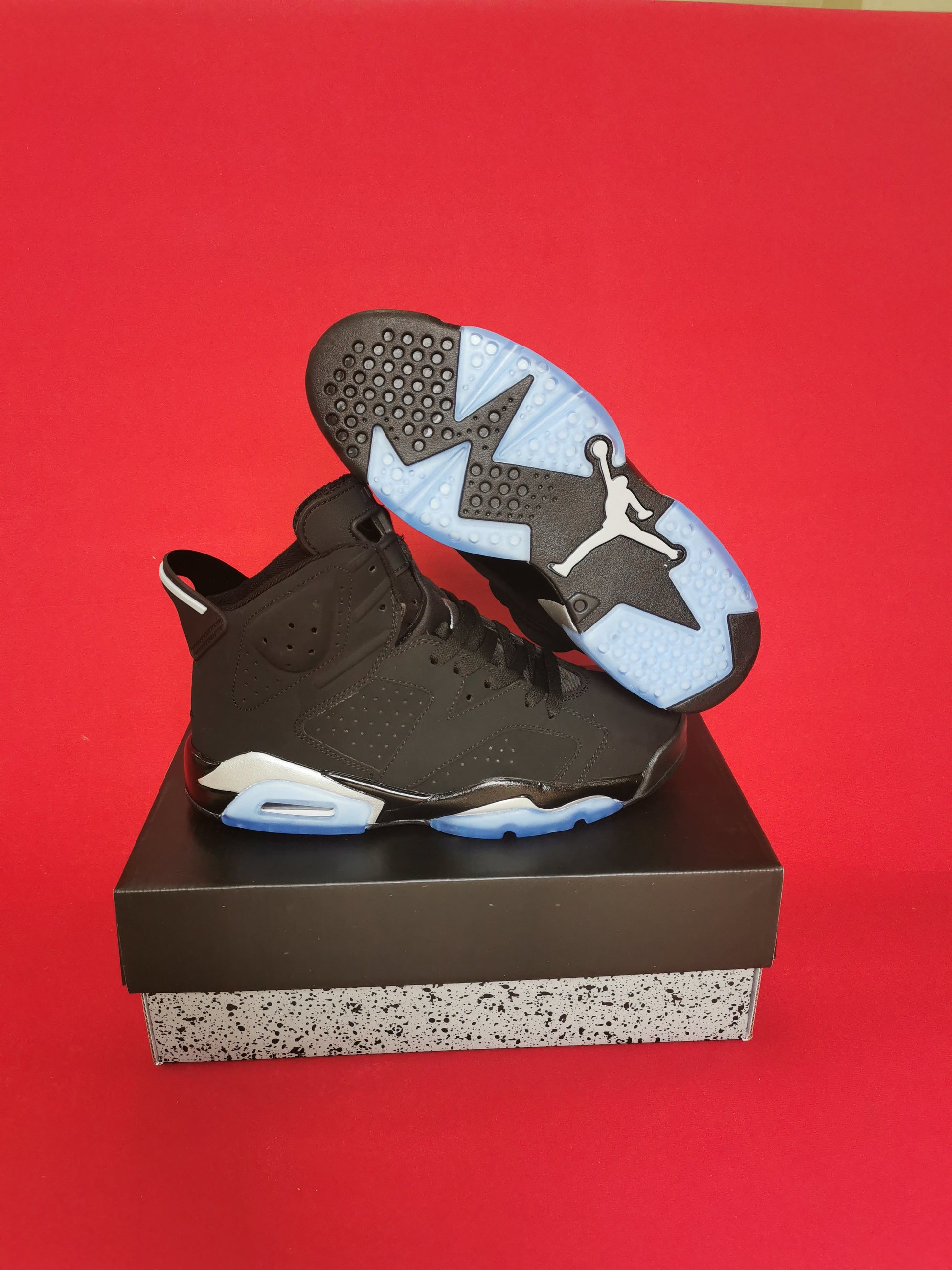 Jordan 6 Sneakers - Brown Unisex Streetwear Limited Edition - **Product Description:** Step up your sneaker game with the Air Jordan 6 Retro 'Black Cat'.