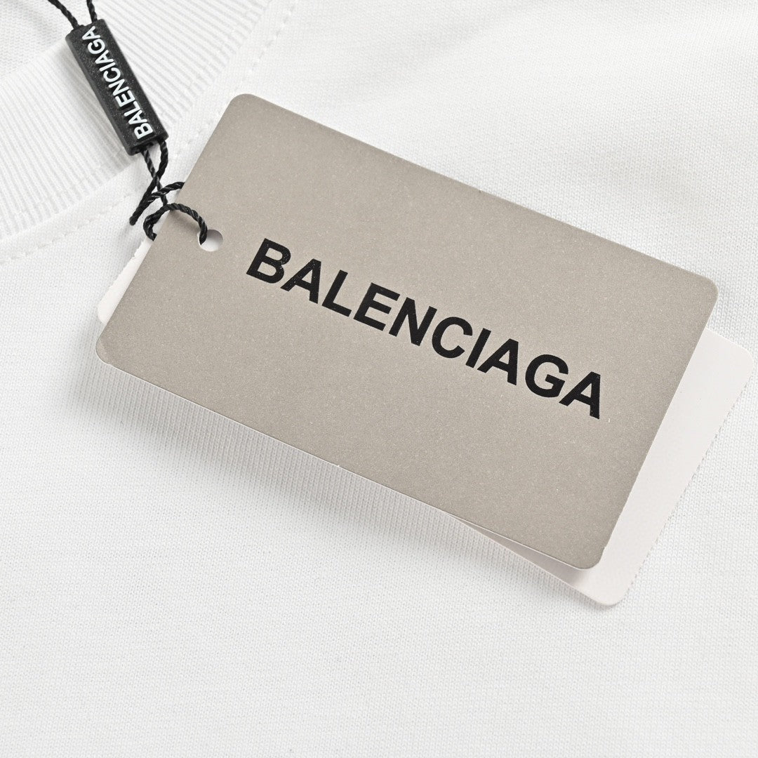 Balenciaga T-shirt - Star Graphic - White Unisex Streetwear Limited Edition - <span>This Balenciaga t-shirt features a playful design with the Balenciaga logo in a stylized font