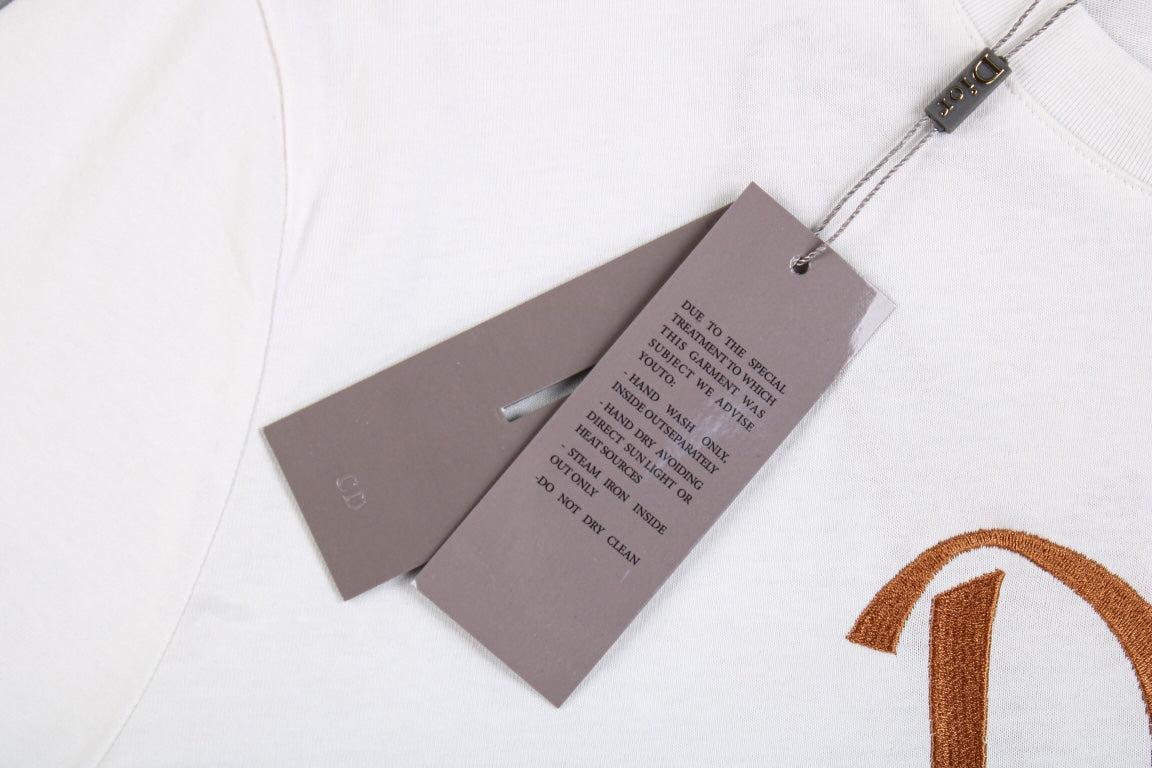 Camiseta Dior con logo Script (Blanca)
