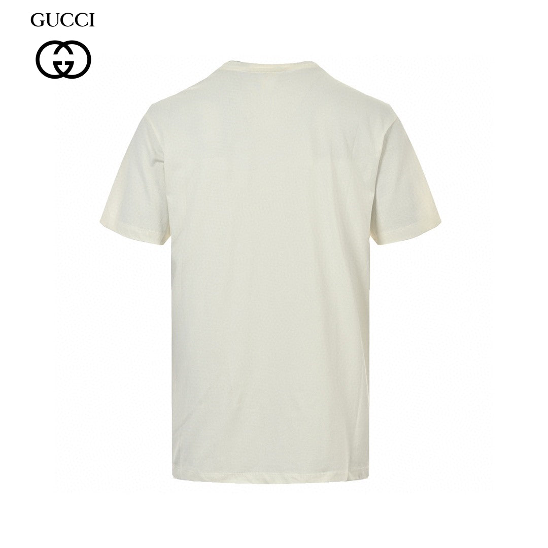 Gucci Eyes Graphic T-shirt - Red Unisex Streetwear Limited Edition - <span>This Gucci t-shirt features a playful graphic design with eyes on a green and pink
