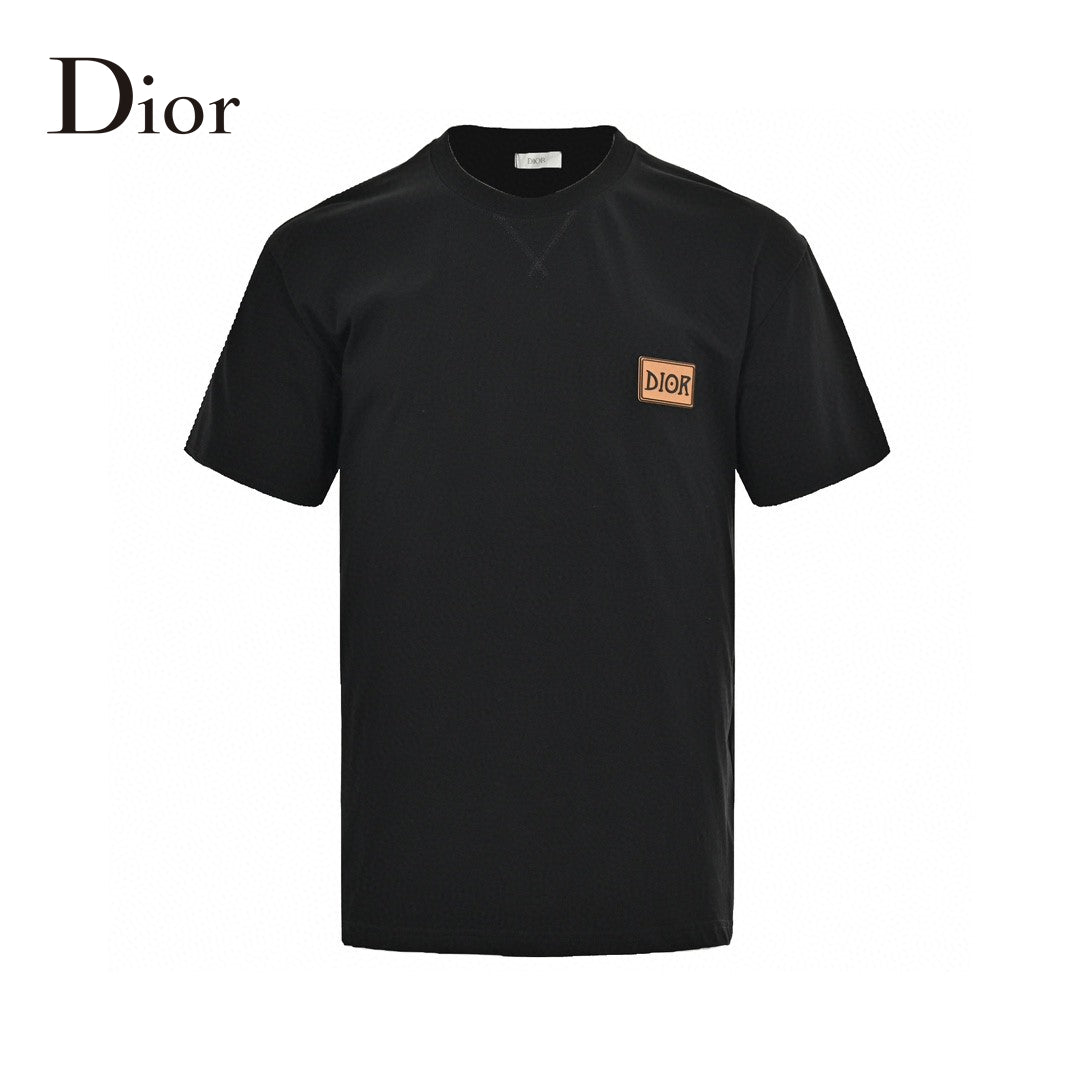 Dior T-shirt With Logo Patch - Black Unisex Streetwear Limited Edition - <span>This Dior t-shirt features a minimalist design with high-quality black cotton fabric. The small Dior