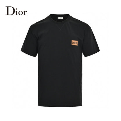 Dior T-shirt With Logo Patch - Black Unisex Streetwear Limited Edition - <span>This Dior t-shirt features a minimalist design with high-quality black cotton fabric. The small Dior