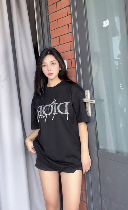 Dior T-shirt With Tools And Logo Design - Black Unisex Streetwear Limited Edition - <p dir='ltr'><span>This Dior t-shirt features a unique tools and logo design. It is black