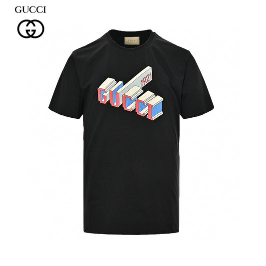Gucci 1921 Graphic T-shirt - Black Unisex Streetwear Limited Edition - <span>This Gucci t-shirt features a bold graphic design with the text 'GUCCI 1921' rendered in