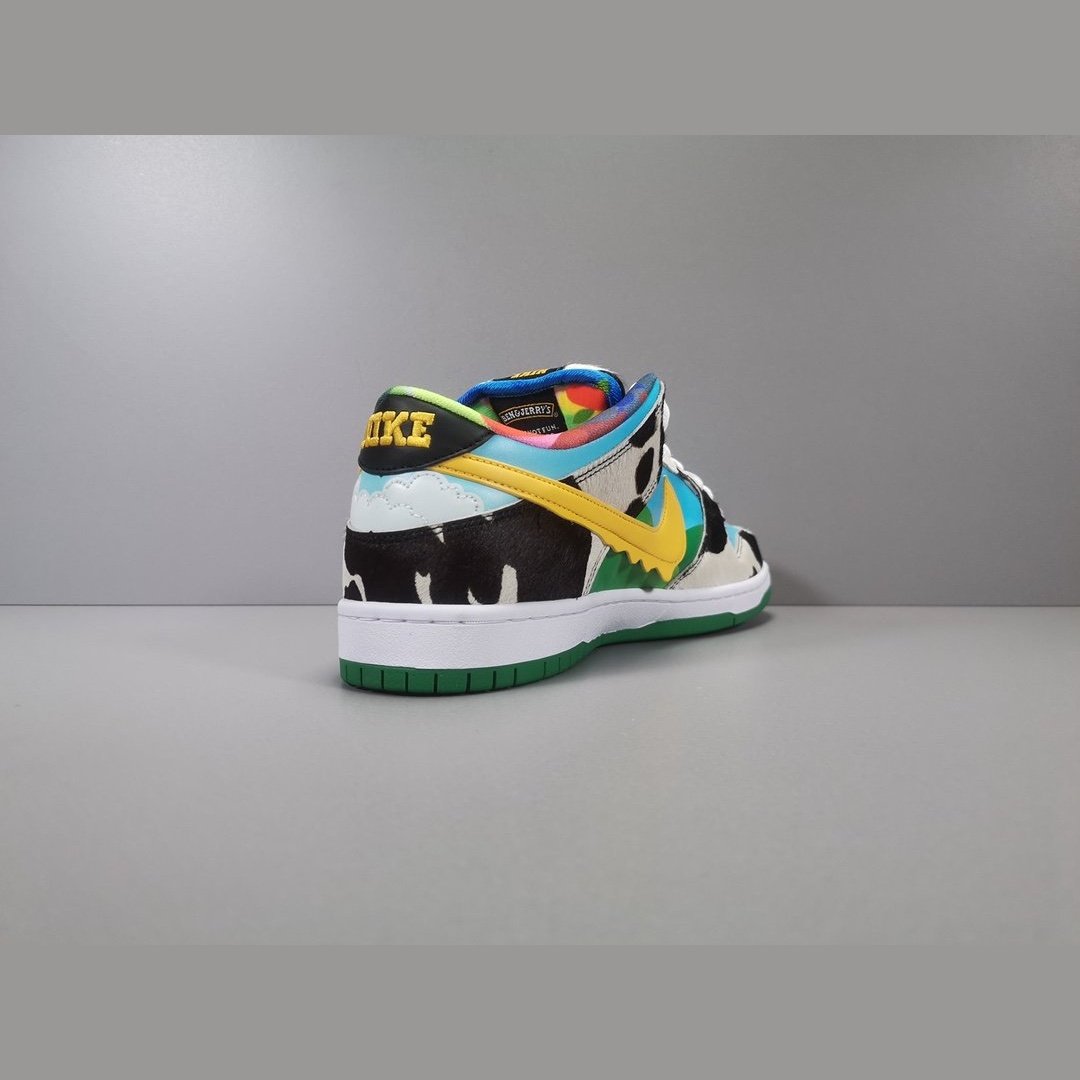 NIKE Sb Dunk Low - Ben & Jerry's Chunky Dunky - Red Unisex Streetwear Limited Edition