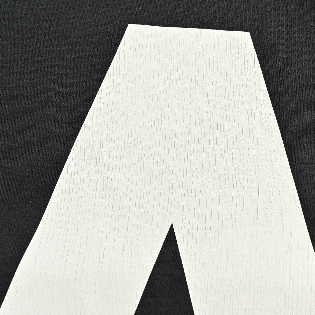 Camiseta gráfica con logo blanco de Balenciaga (negra)