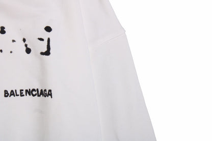 Sudadera blanca con logo de Balenciaga