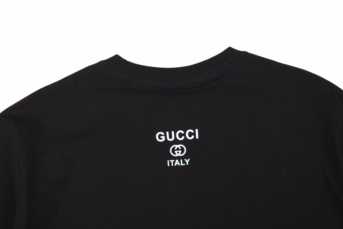 Camiseta gráfica con gafas de sol Gucci - Negra