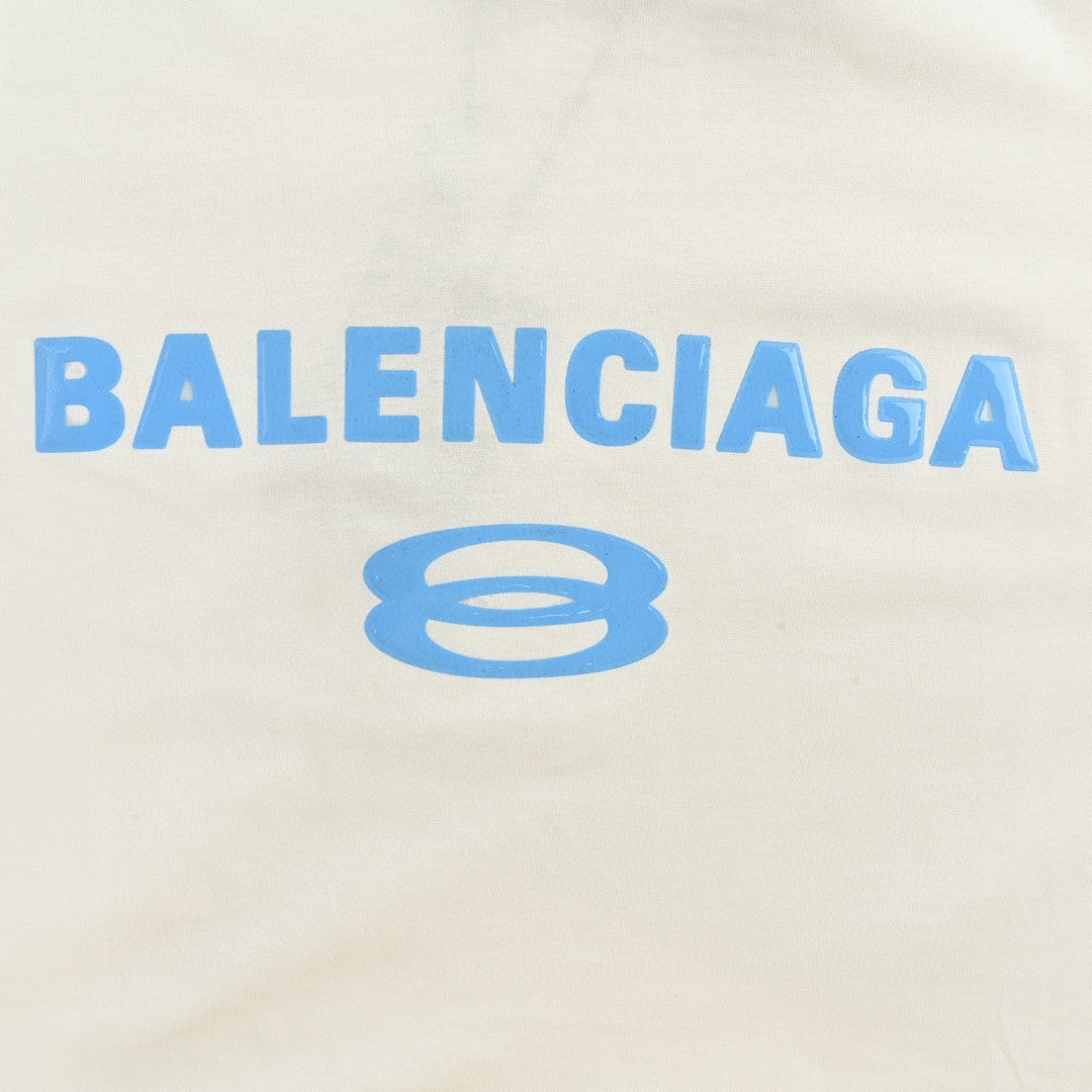 Camiseta Balenciaga con logo azul (blanca)
