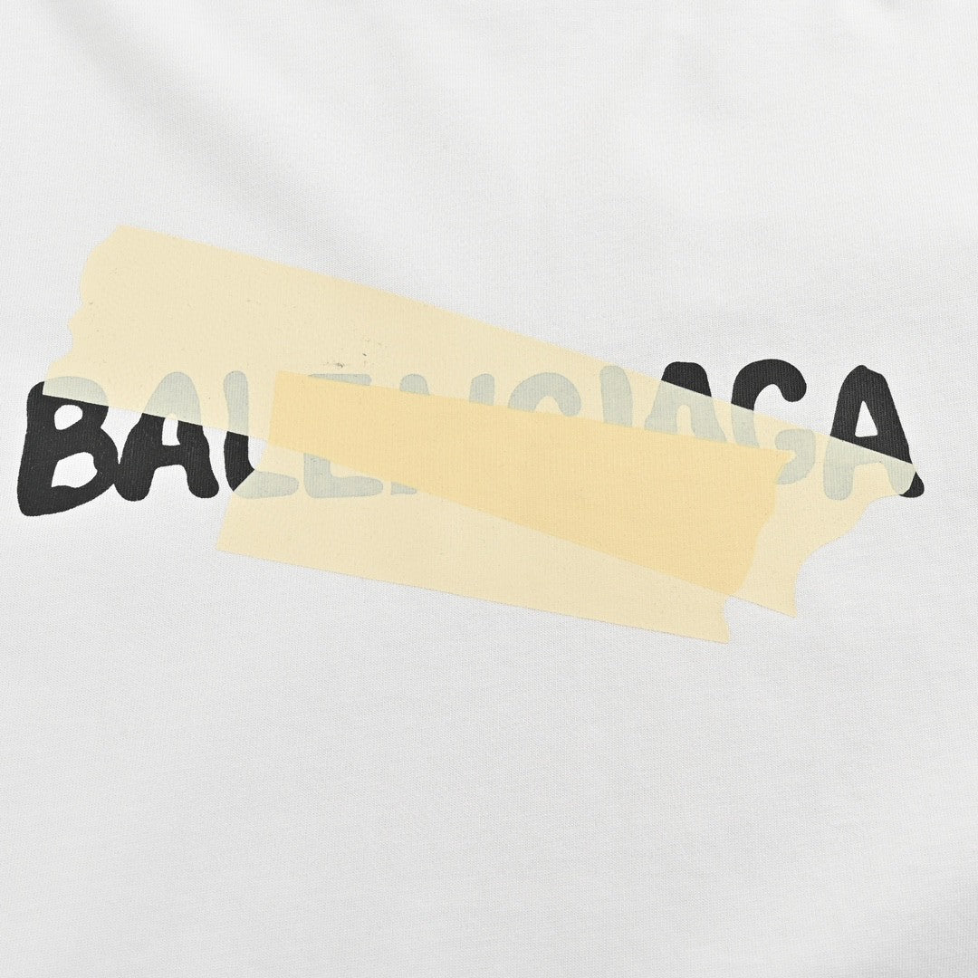 Camiseta Balenciaga con logo de cinta (blanca)
